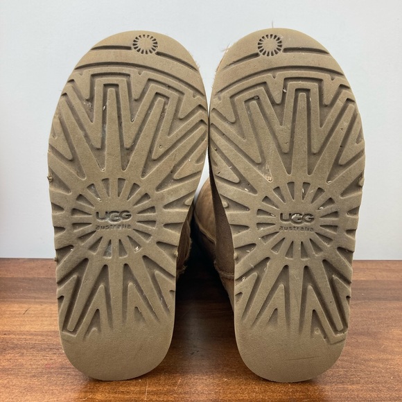 UGG Australia Classic Tall Chestnut Shearling Suede Boots 5229Y Girls Size 5. - Picture 11 of 12